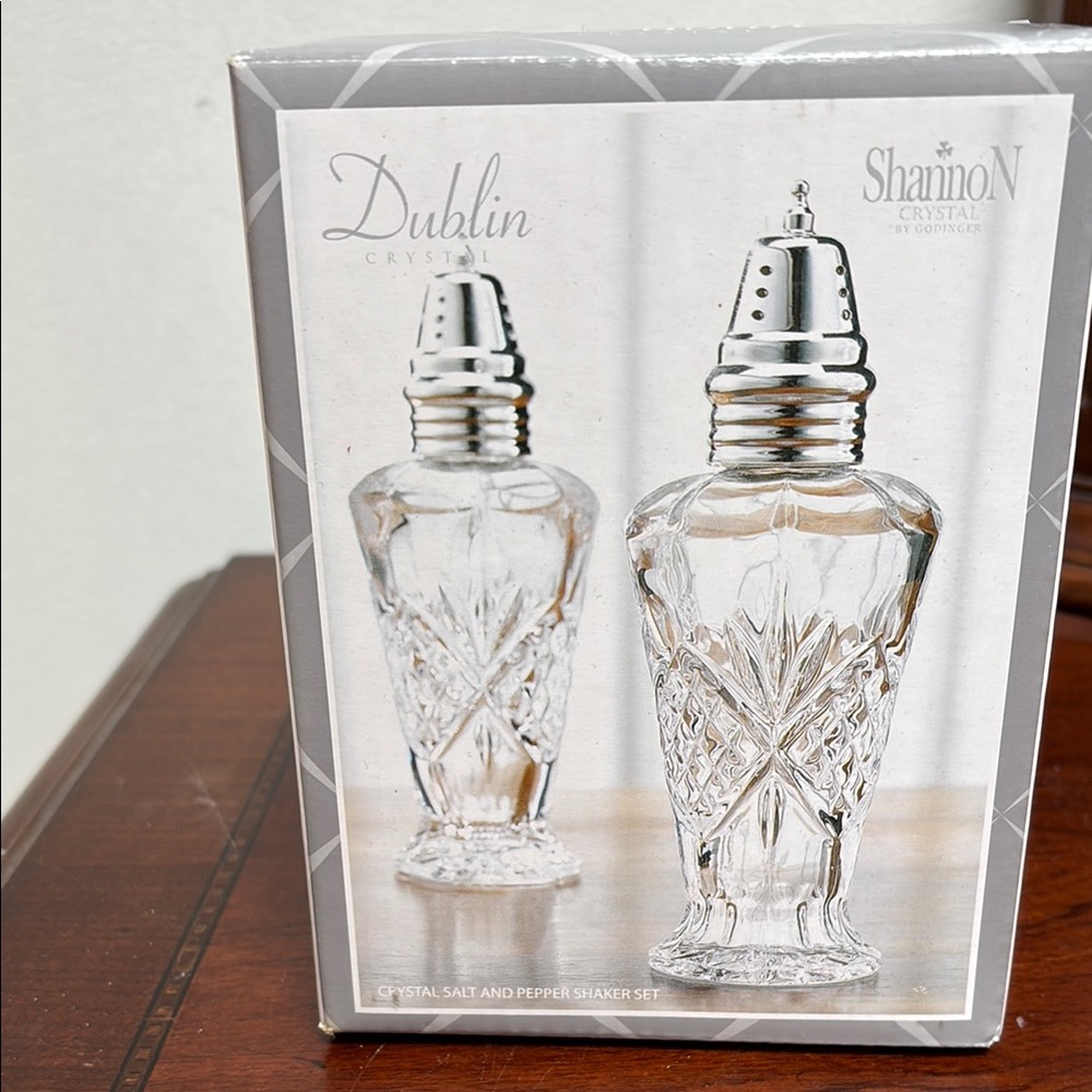 Crystal Salt and Pepper Shaker Set - Clear